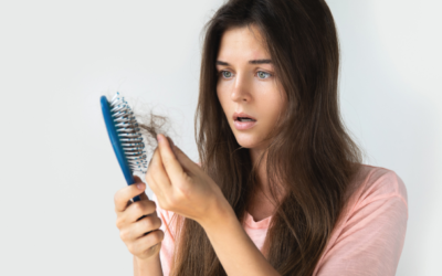 Caduta dei capelli durante il cambio di stagione, cosa fare?